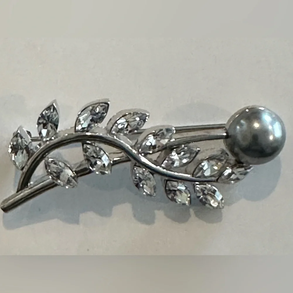D’Orlan Silver Brooch with Large Silver Faux Pearl & White Crystal Accents NEW